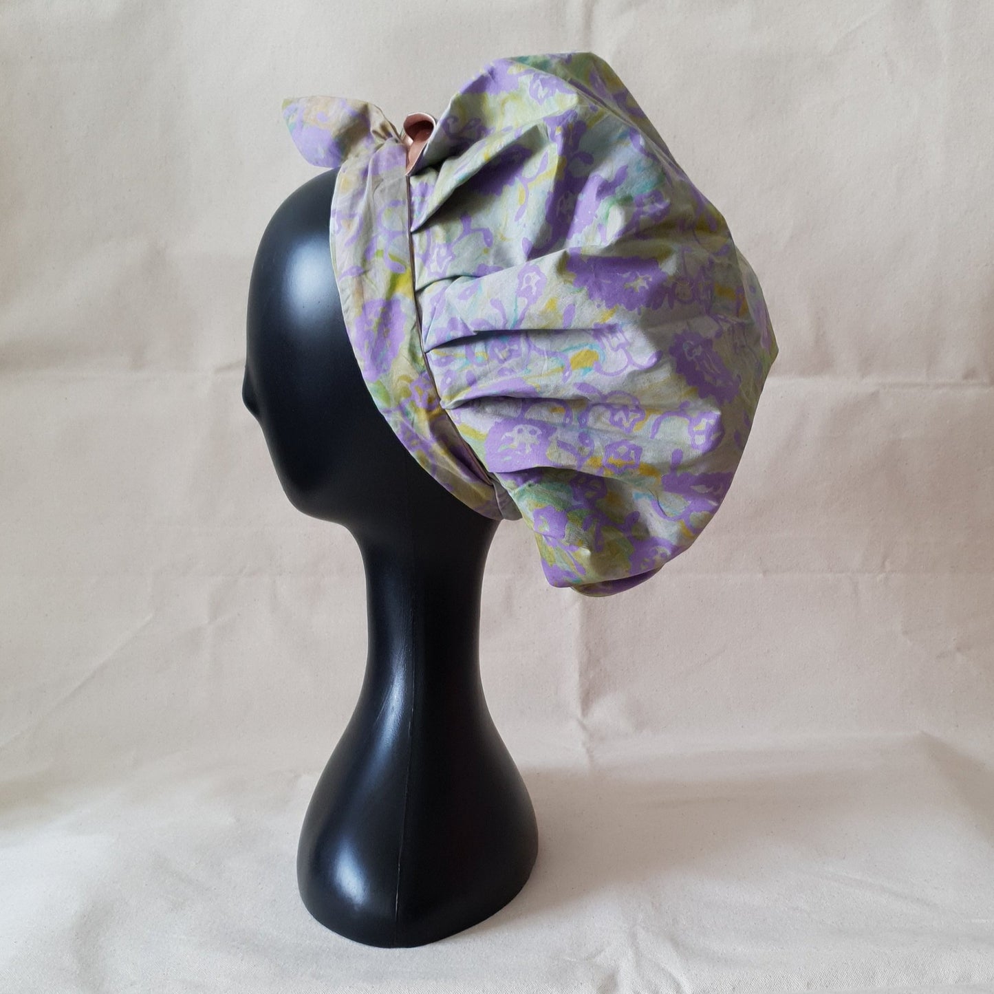 Manetain — Batik Bonnet (Silk Satin Lined)