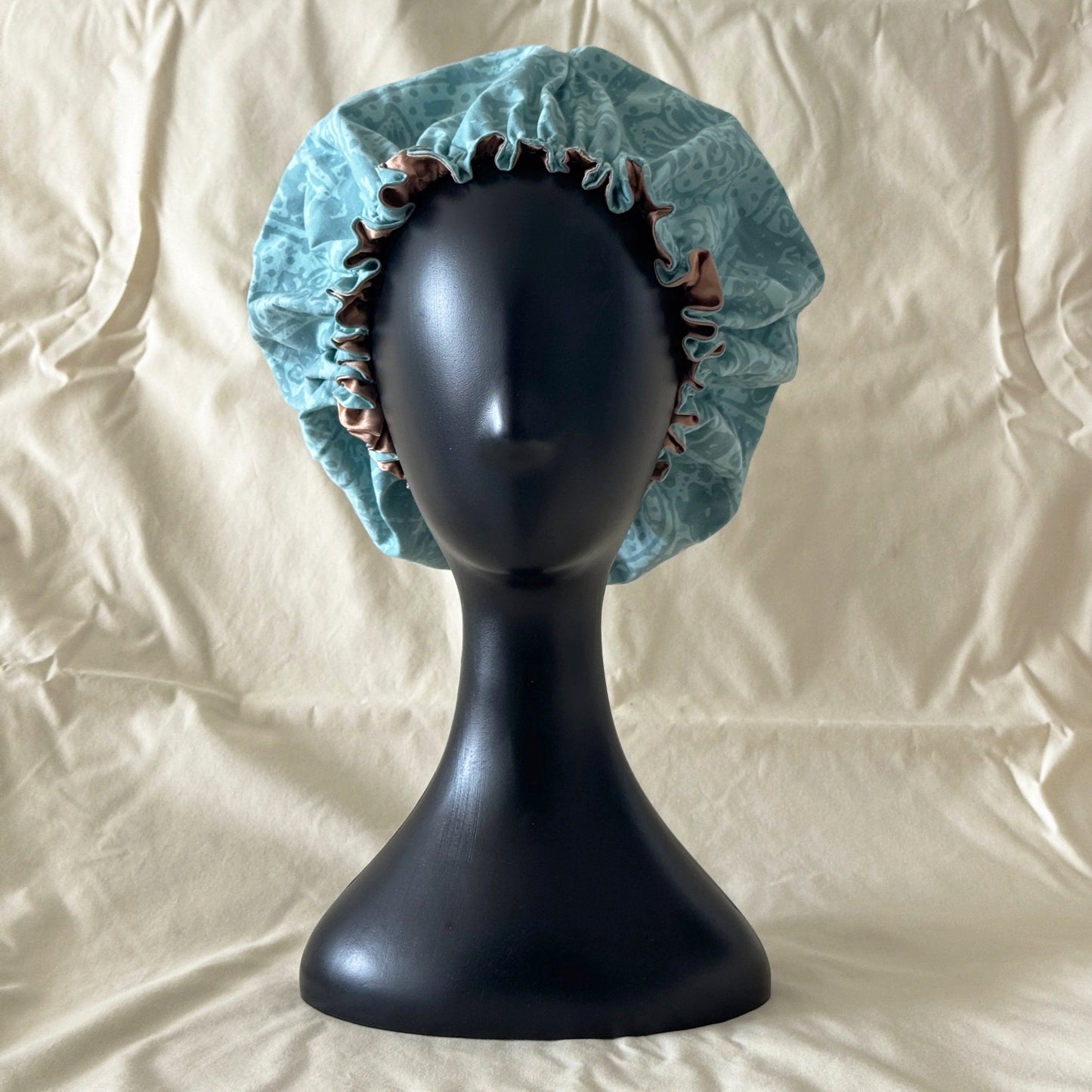 Manetain — Batik Bonnet (Silk Satin Lined)